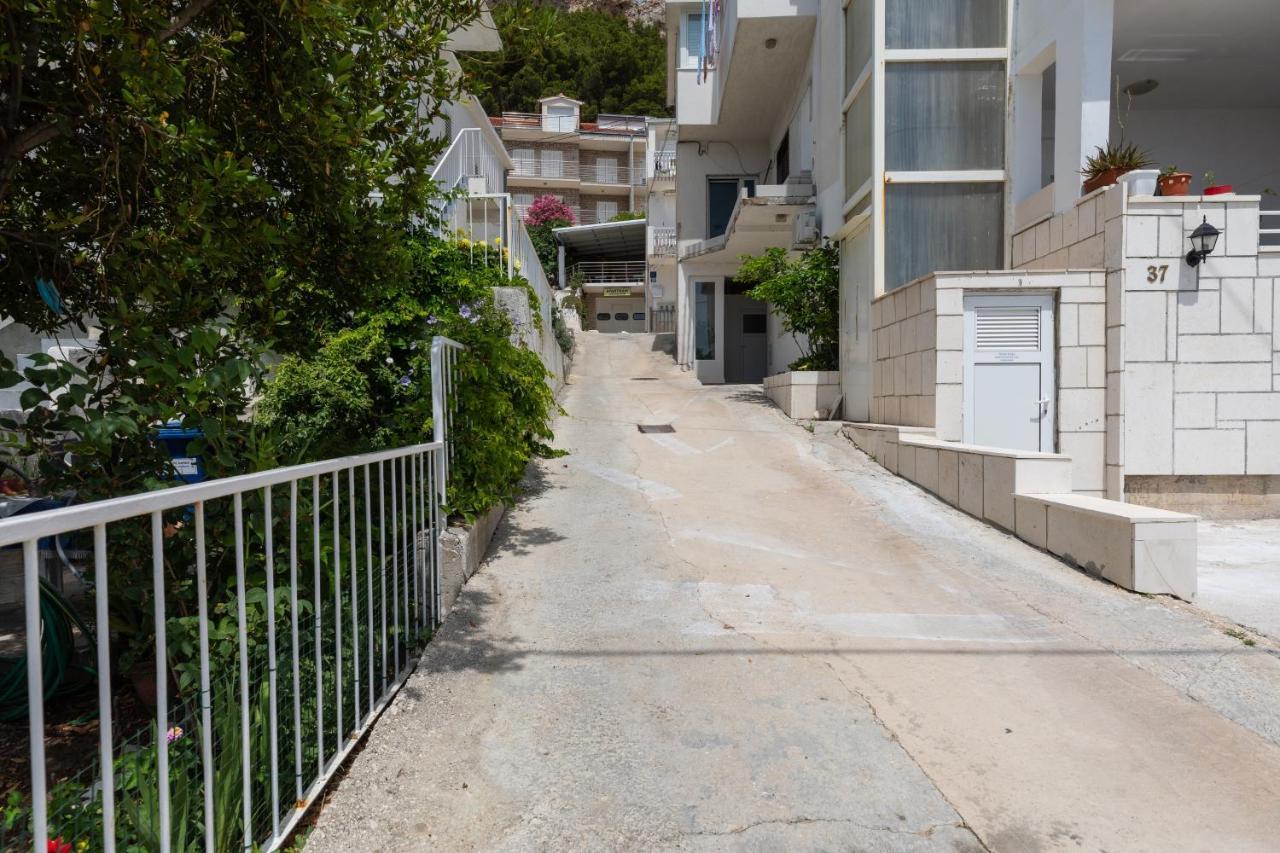 Apartments By The Sea Duce, Omis - 2992 Dugi Rat Buitenkant foto