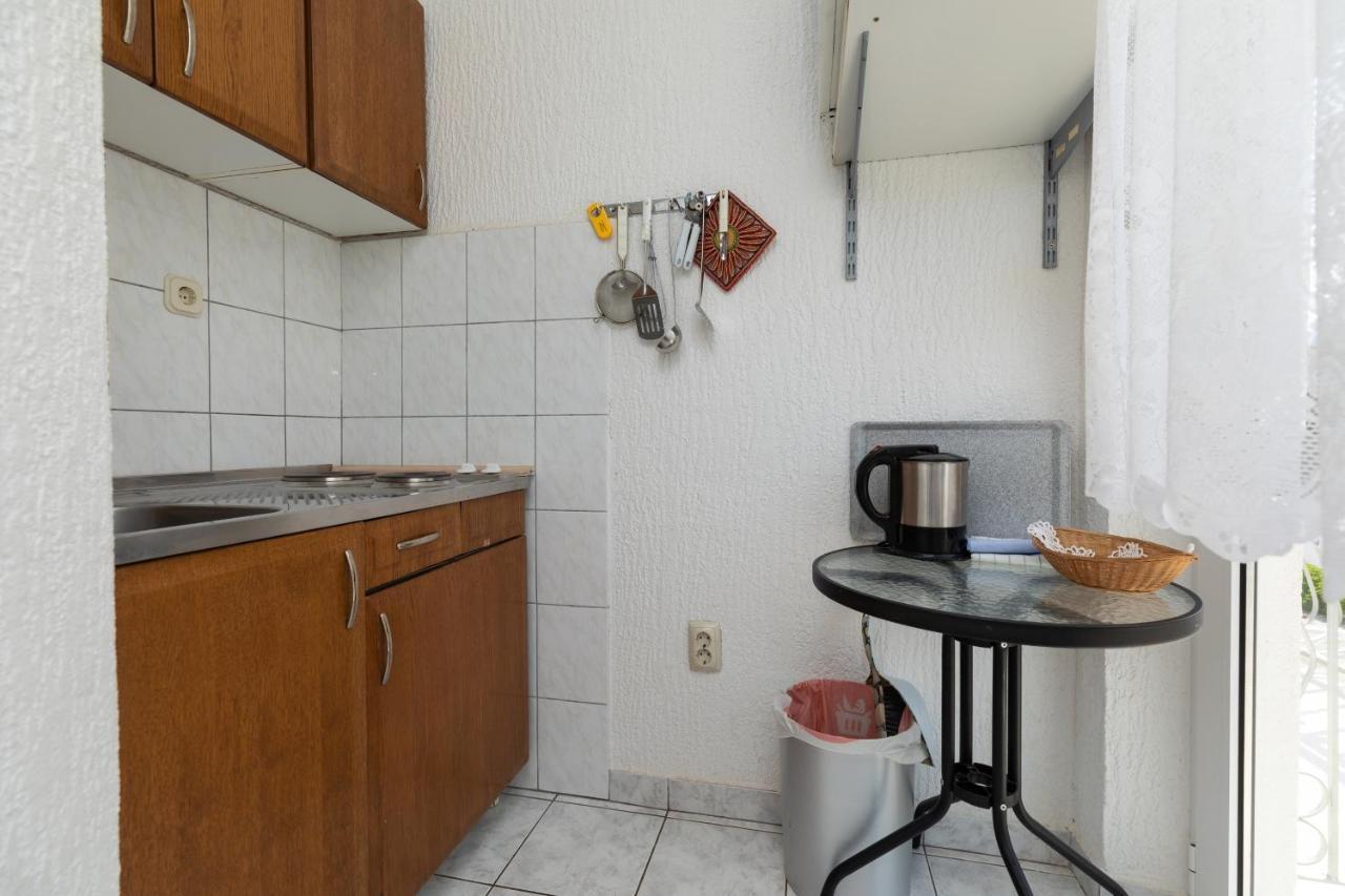 Apartments By The Sea Duce, Omis - 2992 Dugi Rat Buitenkant foto