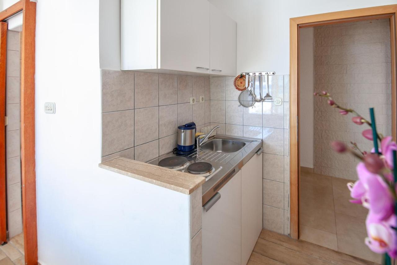 Apartments By The Sea Duce, Omis - 2992 Dugi Rat Buitenkant foto