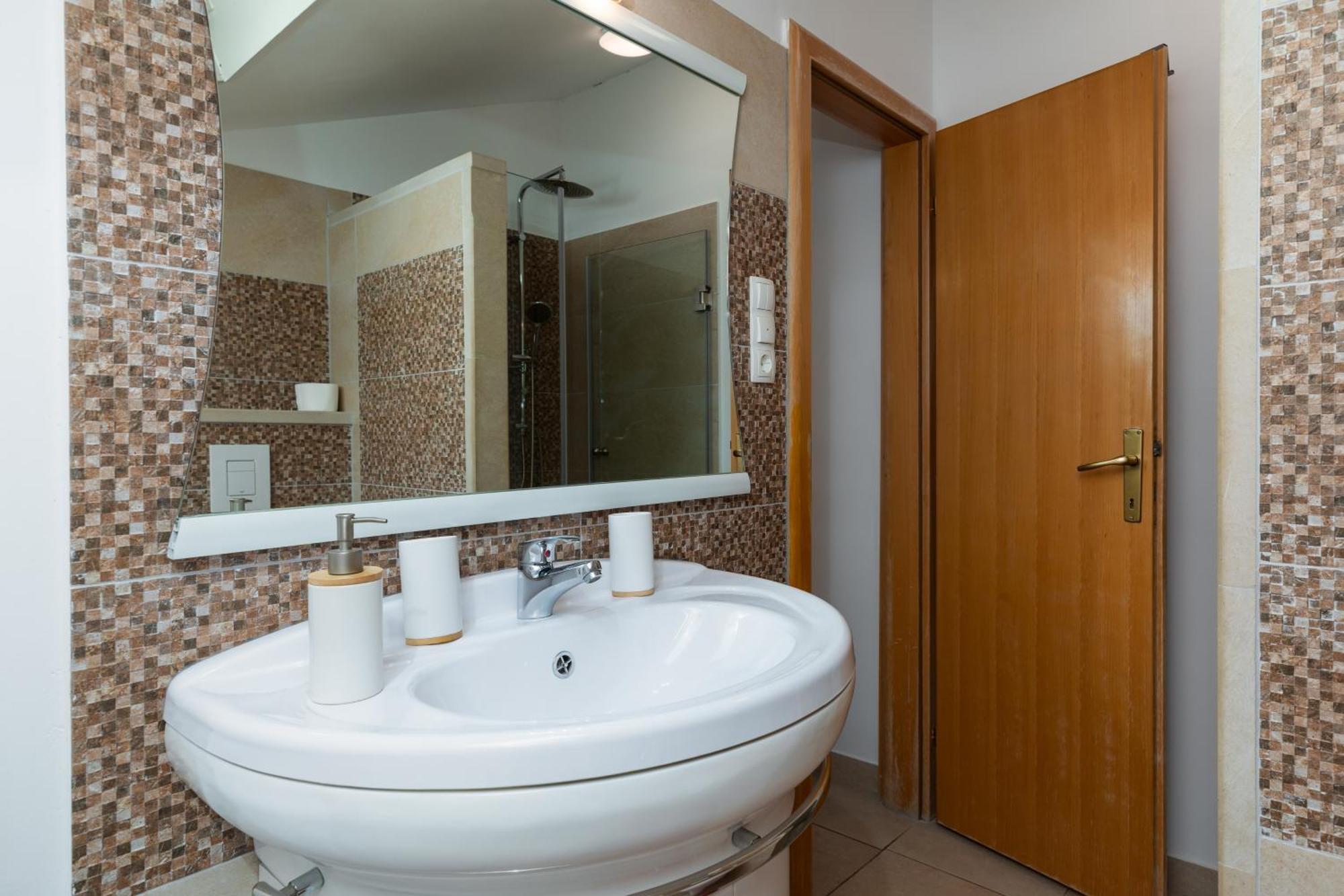 Apartments By The Sea Duce, Omis - 2992 Dugi Rat Kamer foto