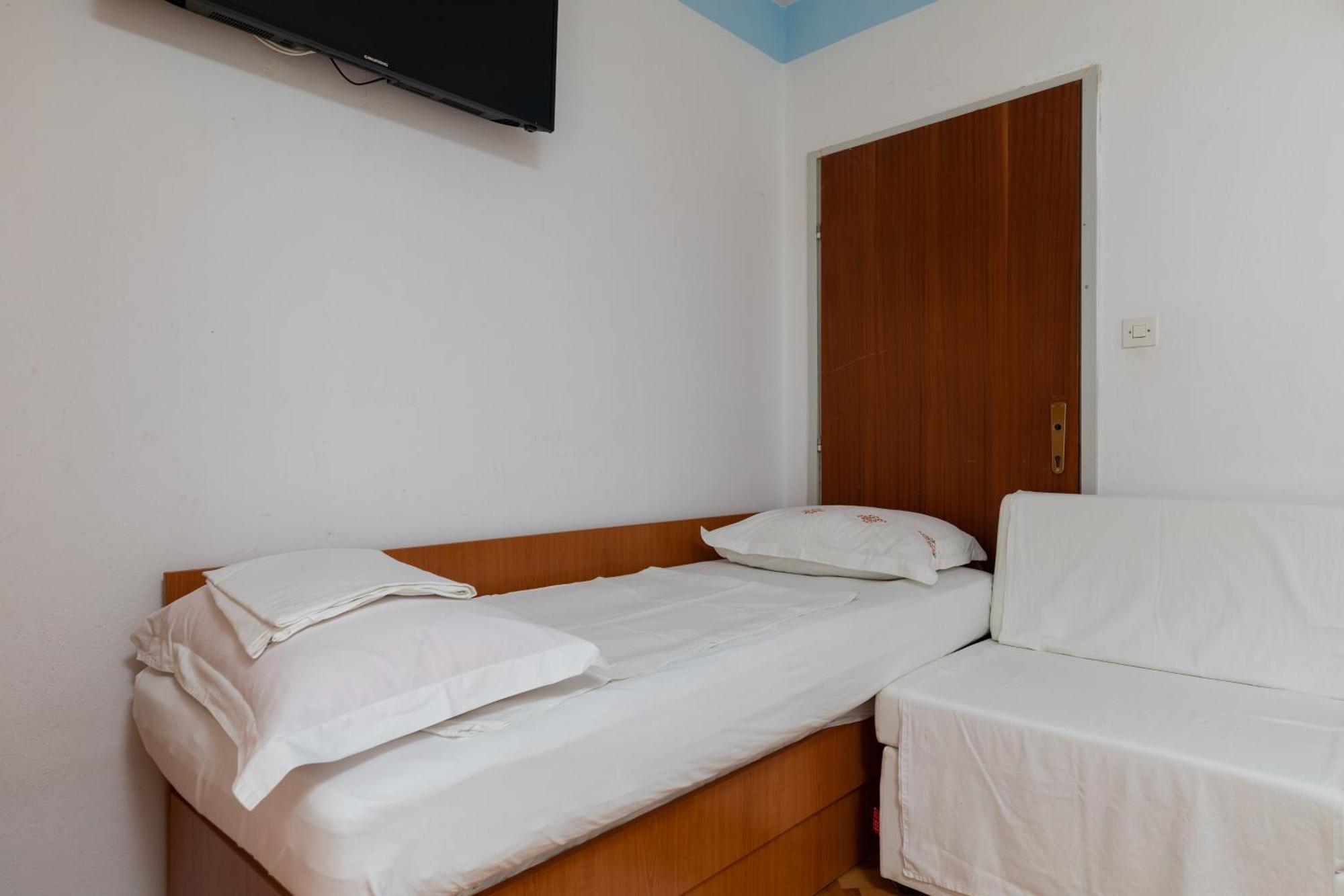 Apartments By The Sea Duce, Omis - 2992 Dugi Rat Kamer foto